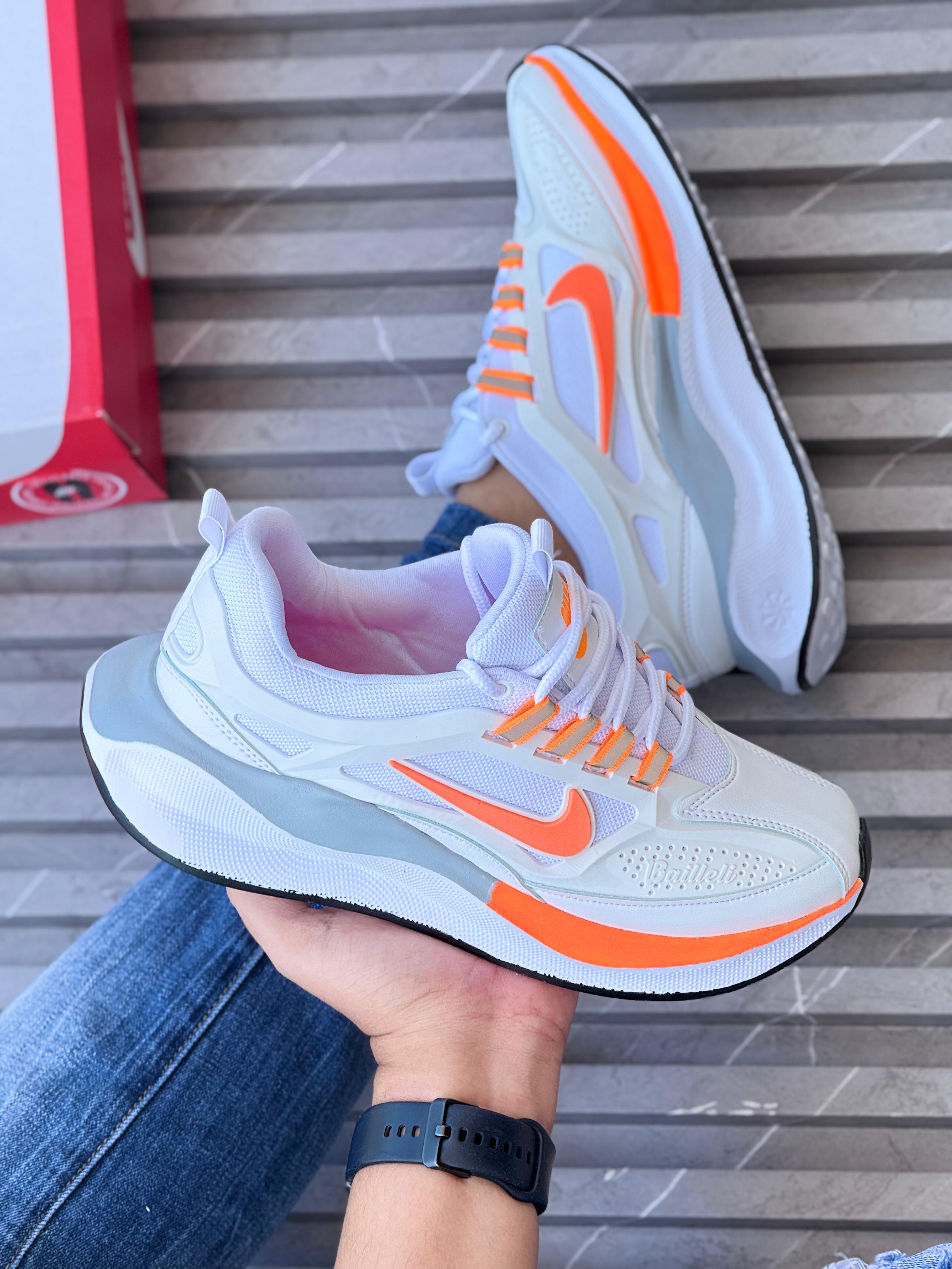 NIKE CABALLERO  BLANCO X NARANJA